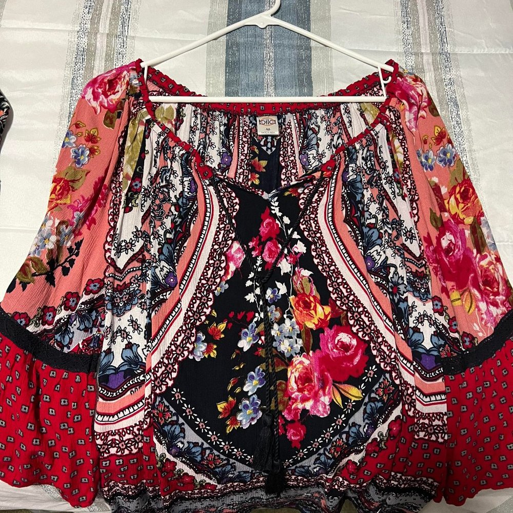 bila size Med Women's blouse